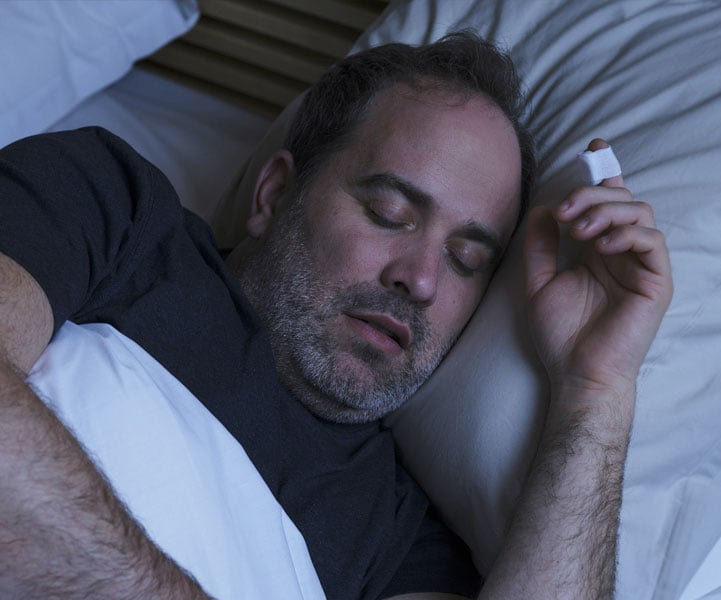 healthcare-professionals-nightowl-man-sleeping-using-nightowl (1)